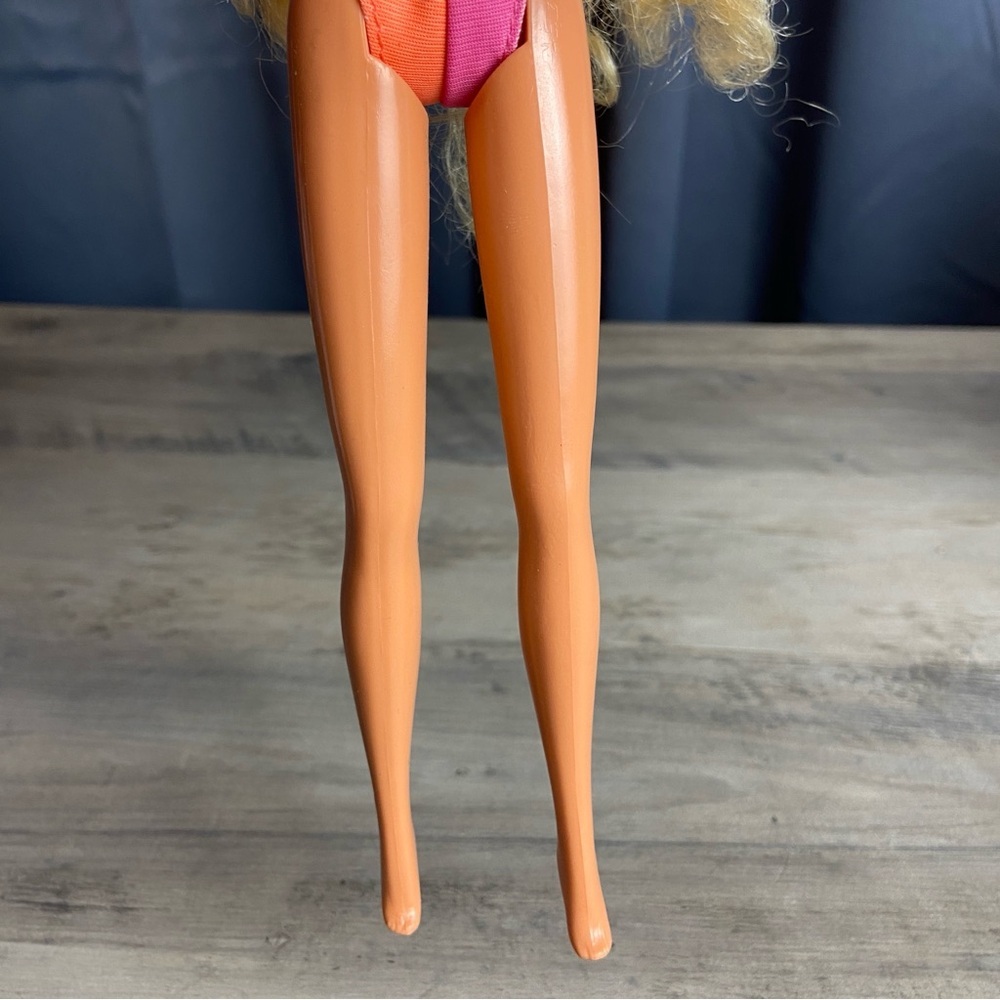 A‎ Vintage 1989 Wet 'n Wild Barbie Doll, Blonde Hair, Blue Eyes - Picture 5 of 10